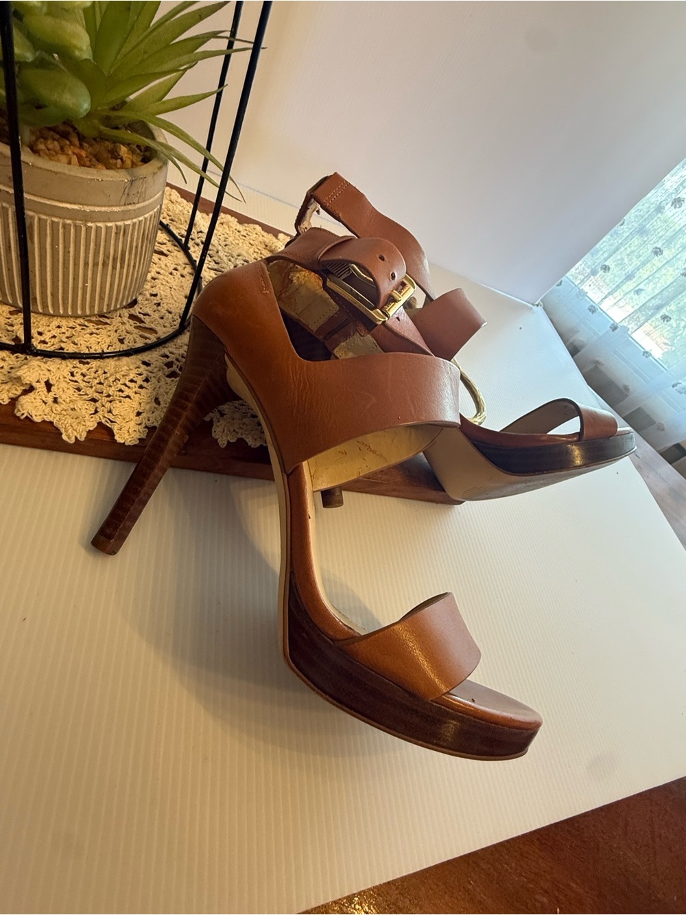 Michael Kors Size 10 Strappy Heel Women - Picture 4 of 10